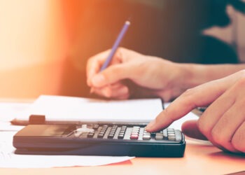 Вслед за пенсионерами надбавки уже начали получать и бюджетники Гагаузии