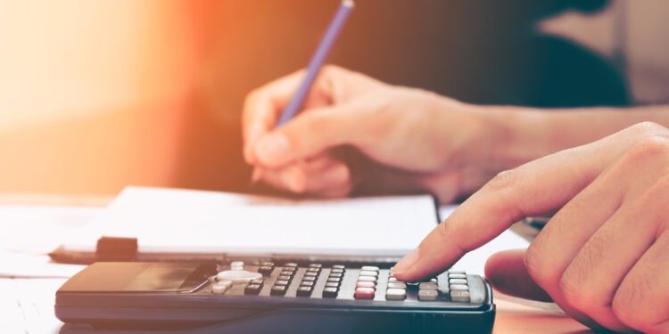 Вслед за пенсионерами надбавки уже начали получать и бюджетники Гагаузии