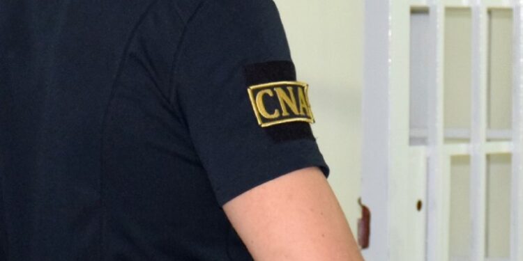 Un avocat din capitală, reținut în flagrant. A promis că poate influența mai mulți judecători