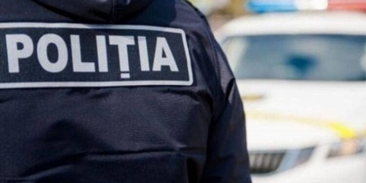 Alertă cu bombă în trei licee din capitală. Oamenii, evacuați din clădiri