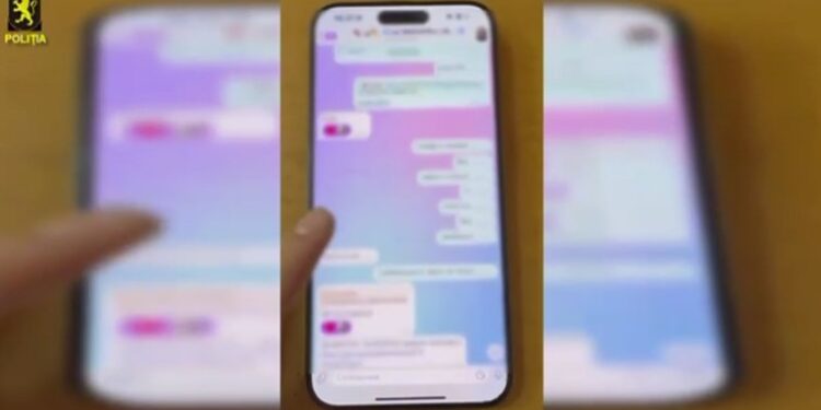 Zeci de pachețele cu droguri, depistate la un tânăr de 23 de ani. Individul riscă ani grei de închisoare