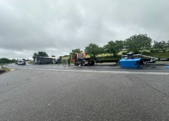 Grav accident la Orhei: Două camioane s-au ciocnit violent. O persoană a avut nevoie de îngrijiri medicale