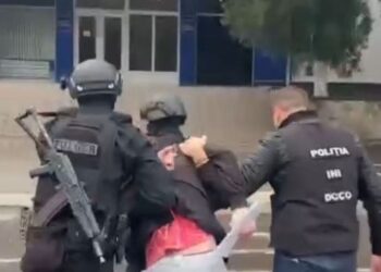 O șantaja pe fosta iubită cu foto și video intime: Un bărbat din Strășeni a ajuns pe mâna poliției