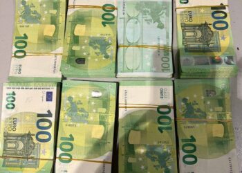 Prins în vamă cu bani nedeclarați. Un cetățean străin a încercat să aducă în Republica Moldova 75.000 de euro