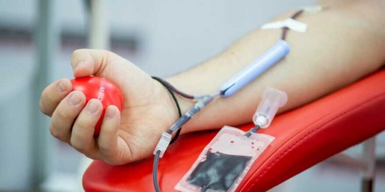 В Британии призвали сдавать кровь после масштабной кибератаки на больницы