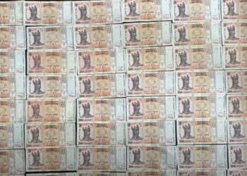 Doi bărbați din Bălți, anterior judecați, reținuți pentru șantajul unei femei. Banii erau predestinați pentru haznaua criminală.