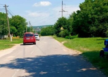 O femeie din capitală, lovită de un automobil în timp ce traversa neregulamentar strada. A murit la scurt timp la spital