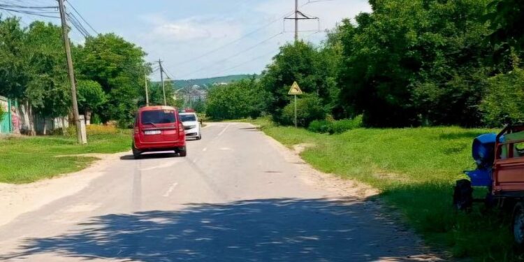 O femeie din capitală, lovită de un automobil în timp ce traversa neregulamentar strada. A murit la scurt timp la spital