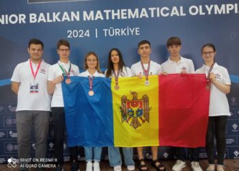Argint și bronz pentru 5 elevi din Chișinău: au participat la olimpiada de matematică, în Turcia