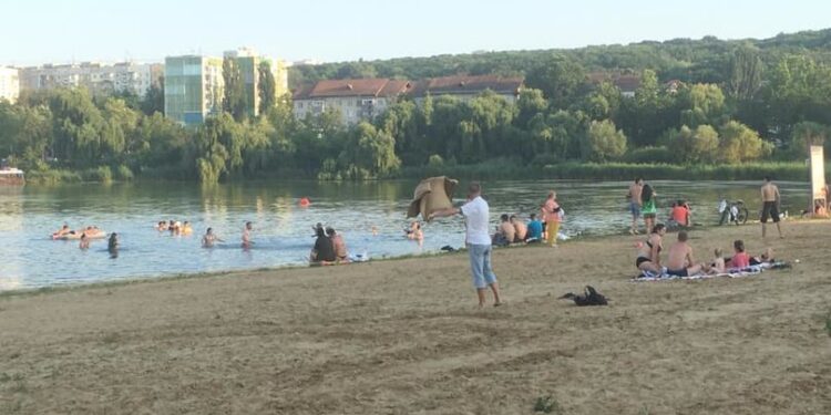 Vreme perfectă pentru plajă: Ce temperaturi ne așteaptă sâmbătă