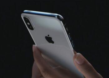 Un britanic și-a înșelat soția și dă Apple în judecată. Cum au fost descoperite mesajele trimise altor femei