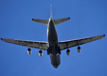 Panică la bordul unui Boeing 737 Max. Avionul a coborât 7.600 de metri în 5 minute. 17 pasageri au fost răniți