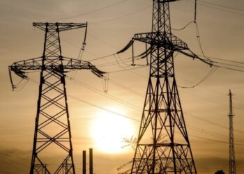 Pană majoră de curent în Balcani. Este foarte posibil să aibă legătură cu valul de căldură