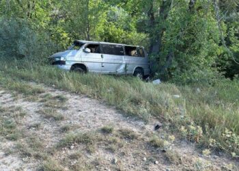 Grav accident cu implicarea unui microbuz, la Sîngerei. Șoferul a murit pe loc