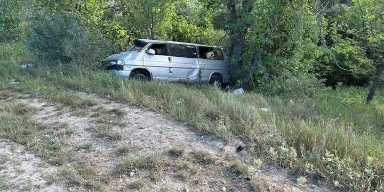 Grav accident cu implicarea unui microbuz, la Sîngerei. Șoferul a murit pe loc