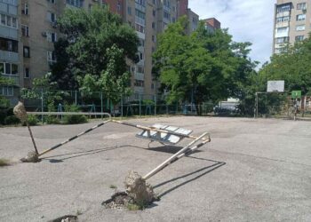 Încă o tragedie! Copil spitalizat după ce poarta de fotbal a căzut peste el
