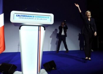 Ультраправые победили в первом туре парламентских выборов во Франции