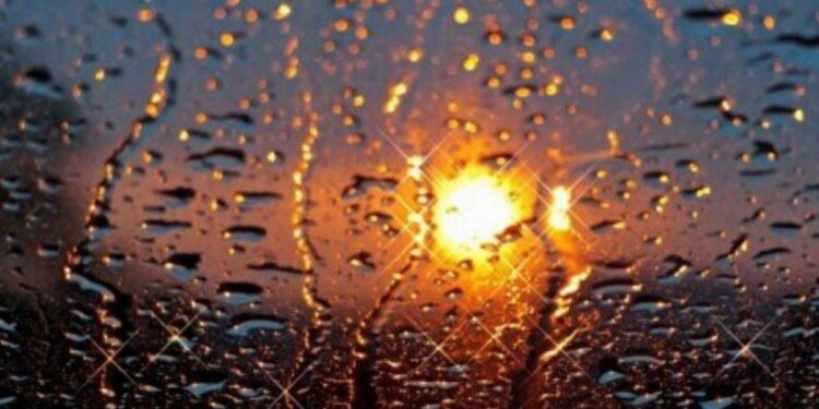 Жара и гроза: в Молдове ввели два «желтых кода»