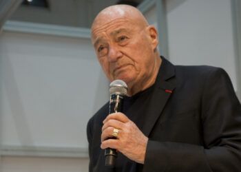 Супруга Владимира Познера отреагировала на слухи о его госпитализации