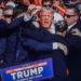 Donald Trump, la un pas de a fi împușcat în cap: Momentul în care este rănit la o ureche. FBI a identificat atacatorul