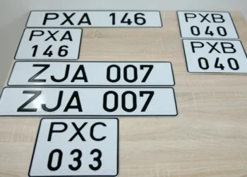 До конца 2026 года: транспортные средства с левого берега Днестра можно будет регистрировать под нейтральными номерами