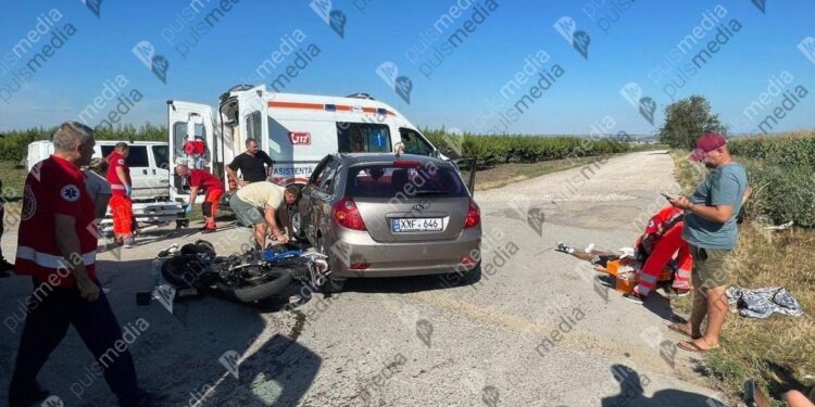 Лобовое столкновение мотоцикла и авто в селе Бачой: состояние двоих пострадавших крайне тяжелое