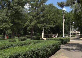 Atac cu acid în parcul central din municipiul Bălți