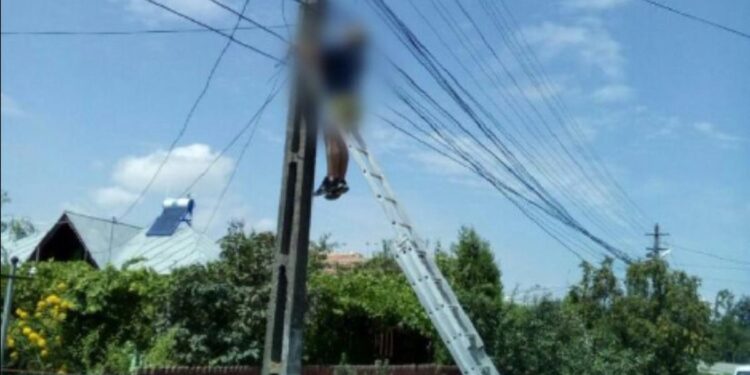 Bărbat electrocutat mortal, la Fălești