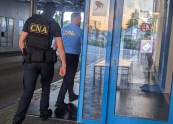 Cei patru vameși de la postul Leușeni, reținuți pentru acte de corupție, trimiși în arest la domiciliu