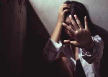 O minoră de 15 ani din Italia, victima unei duble tentative de viol. Agresorul, un cetățean din Moldova