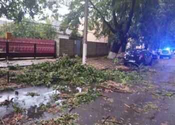 Без света и газа: в Глодянах разбушевалась непогода