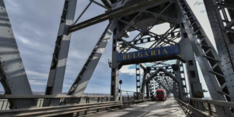 Cresc timpii de așteptare la granița cu Bulgaria. Avertismentul autorităților pentru cetățeni