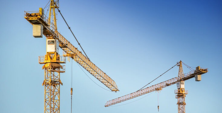 В Кодру на стройке погиб крановщик: упал с высоты 5 метров