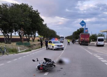 Grav accident la Comrat: Un minor aflat la ghidonul unei motociclete a murit