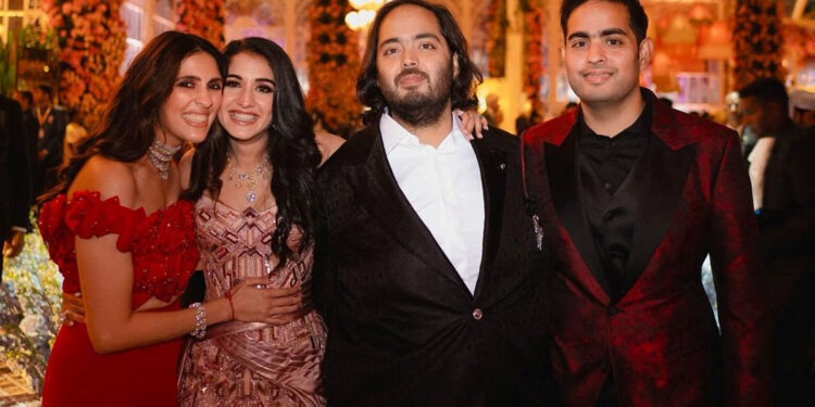 Свадьба века в Индии: Анант Амбани и Радика Мерчант собрали звездный состав гостей