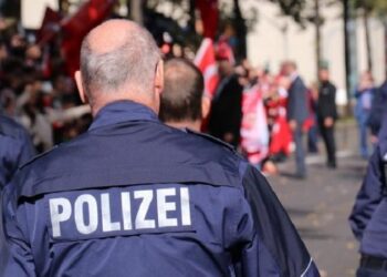 Atac la un centru pentru refugiaţi din Berlin: Șapte răniţi, dintre care cinci din Republica Moldova