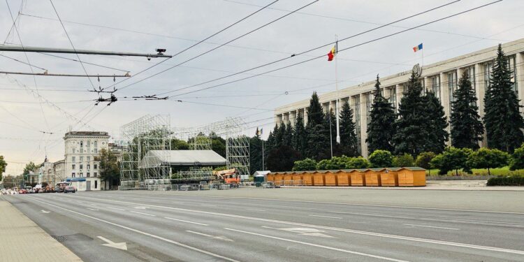 Центр Кишинева готовят ко Дню независимости. Часть проспекта Штефана чел Маре перекроют