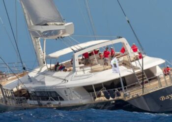 Слишком дорого поднимать: утонувшая в Италии яхта британского миллионера останется на дне