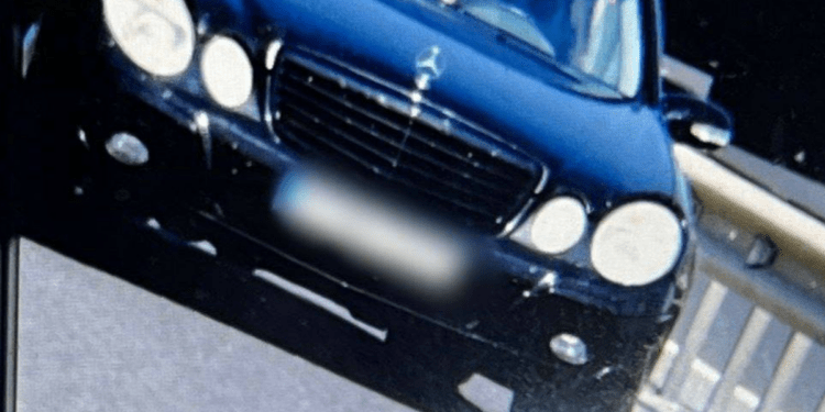 Vitezoman cu Mercedes prins în timp ce gonea cu peste 150km/h printr-o localitate din Criuleni