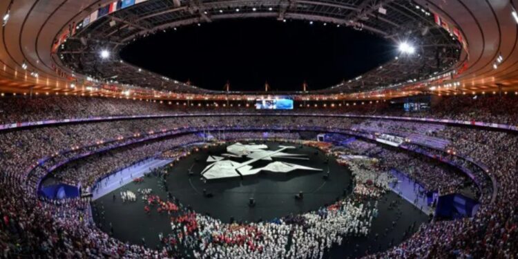 В Париже прошла церемония закрытия Олимпиады