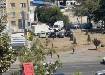 Nenorocire. O femeie a murit, după ce a căzut de la înălțime pe strada Calea Ieșilor din Capitală