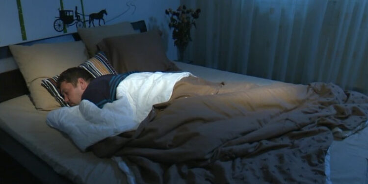 Un bărbat din SUA și-a înjunghiat vecinul pentru că sforăia prea tare. Victima promisese că se va opera