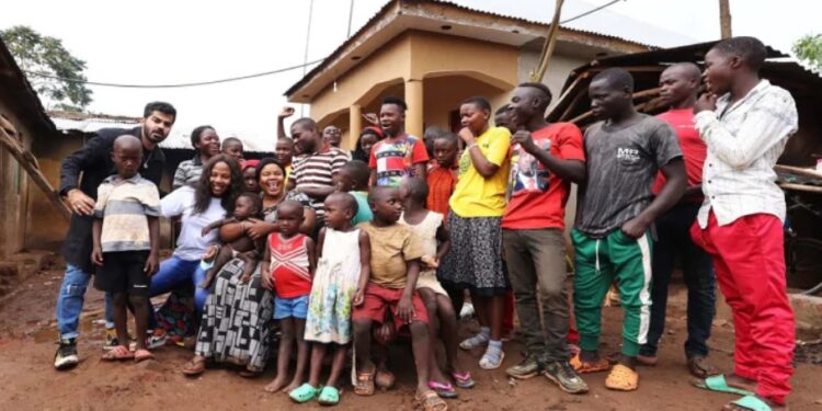 Самая многодетная мама в мире: женщина, родившая 44 ребенка, была беременна всего 15 раз