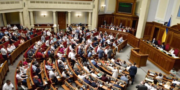 Верховная рада одобрила закон о запрете канонической УПЦ