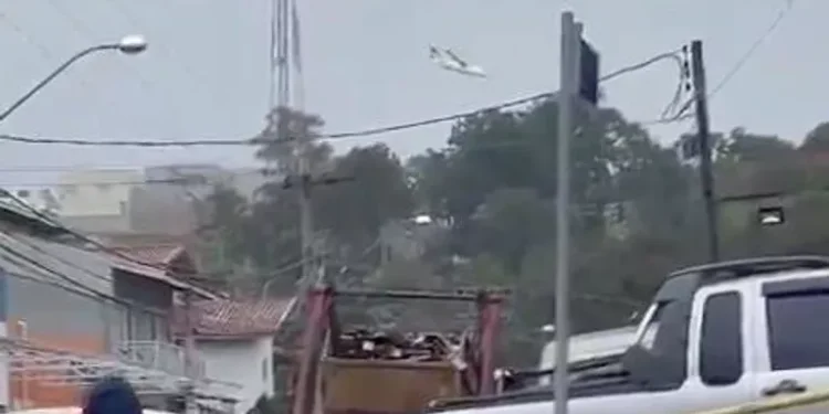 В Бразилии упал пассажирский самолет