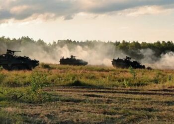 В Польше военные случайно попали в гражданское здание