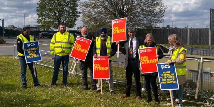 Пограничники в аэропорту Лондона будут бастовать большую часть сентября