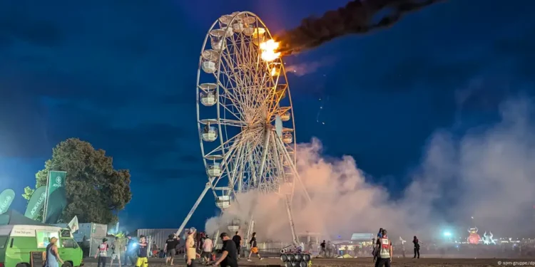 На фестивале рядом с Лейпцигом загорелось колесо обозрения