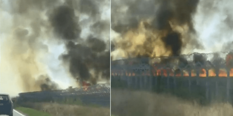 România: Alertă lângă aeroportul Kogălniceanu. Incendiu uriaș și fum gros pe terenul noii baze militare