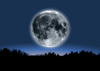 „Superluna Albastră”. Când va străluci cea mai mare Lună Plină a anului 2024
